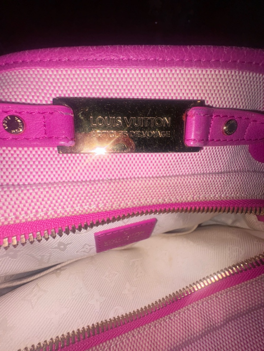 Authentic Louis Vuitton Pink Canvas Crossbody with Hot Pink Trim - Picture 4 of 8